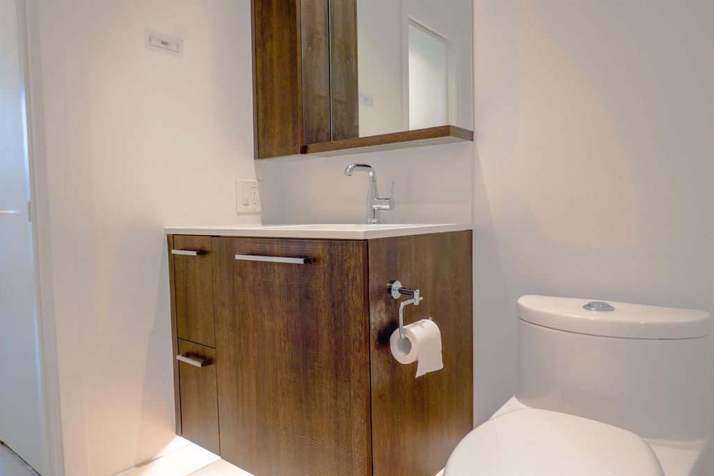 listing image 1107316849089500368