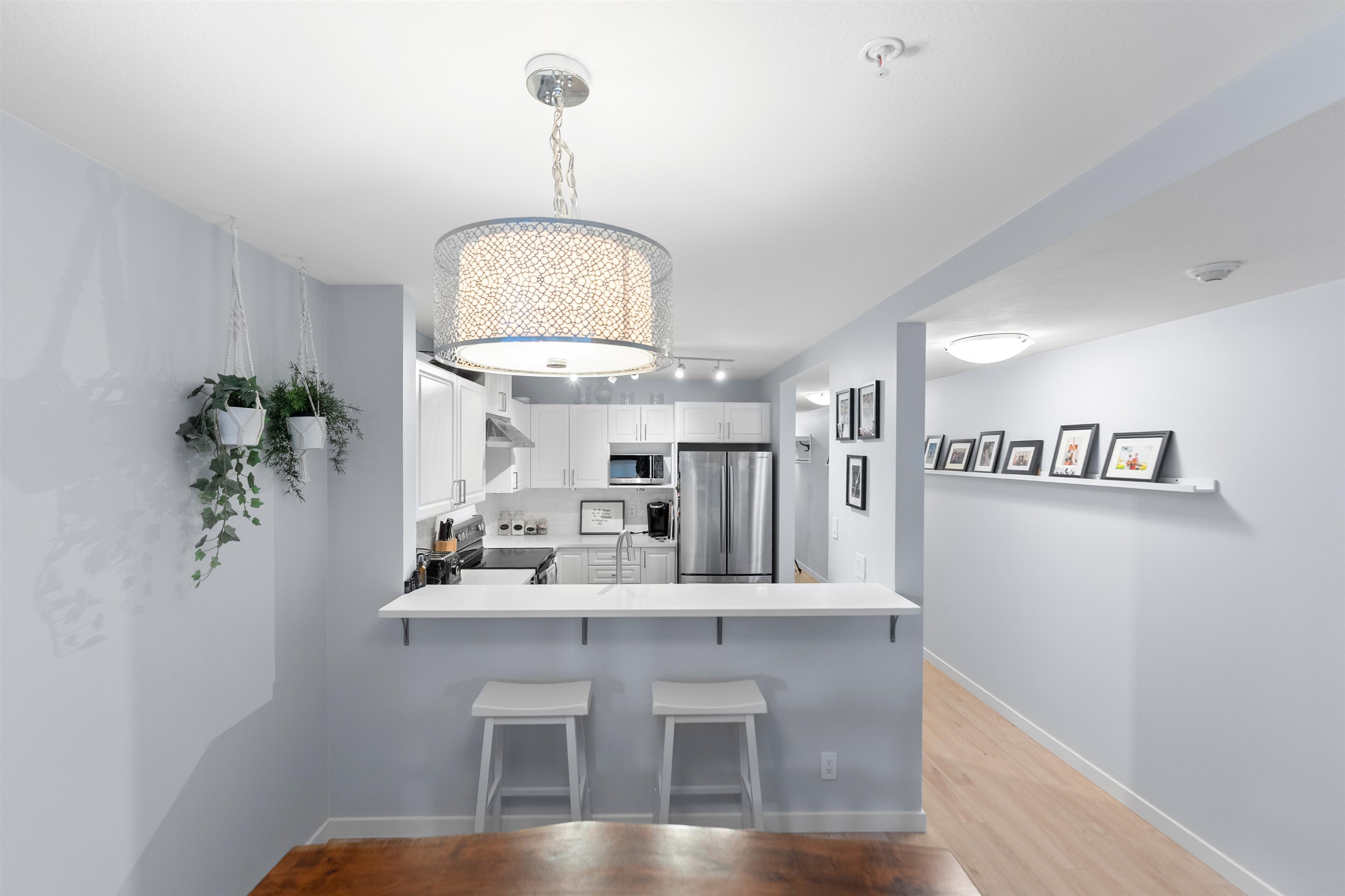 137 W 17th Street 304