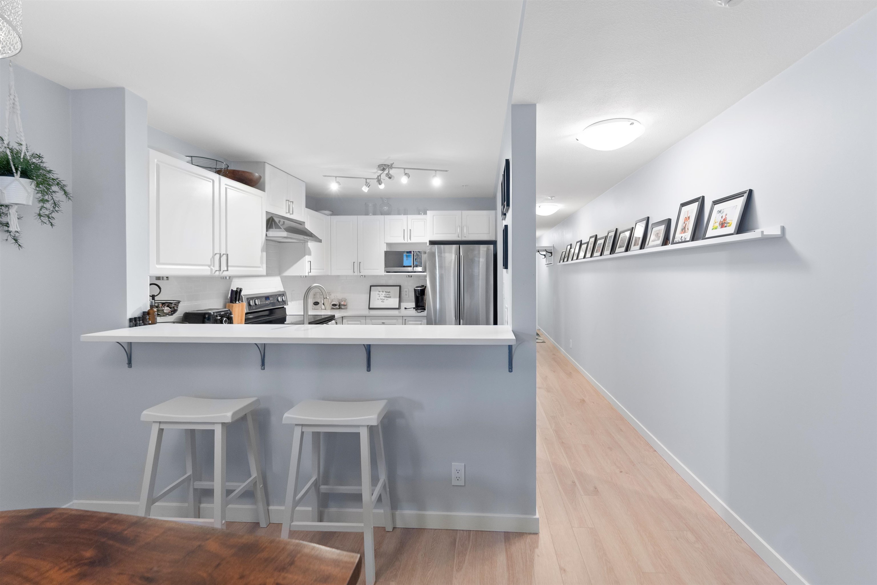 137 W 17th Street 304