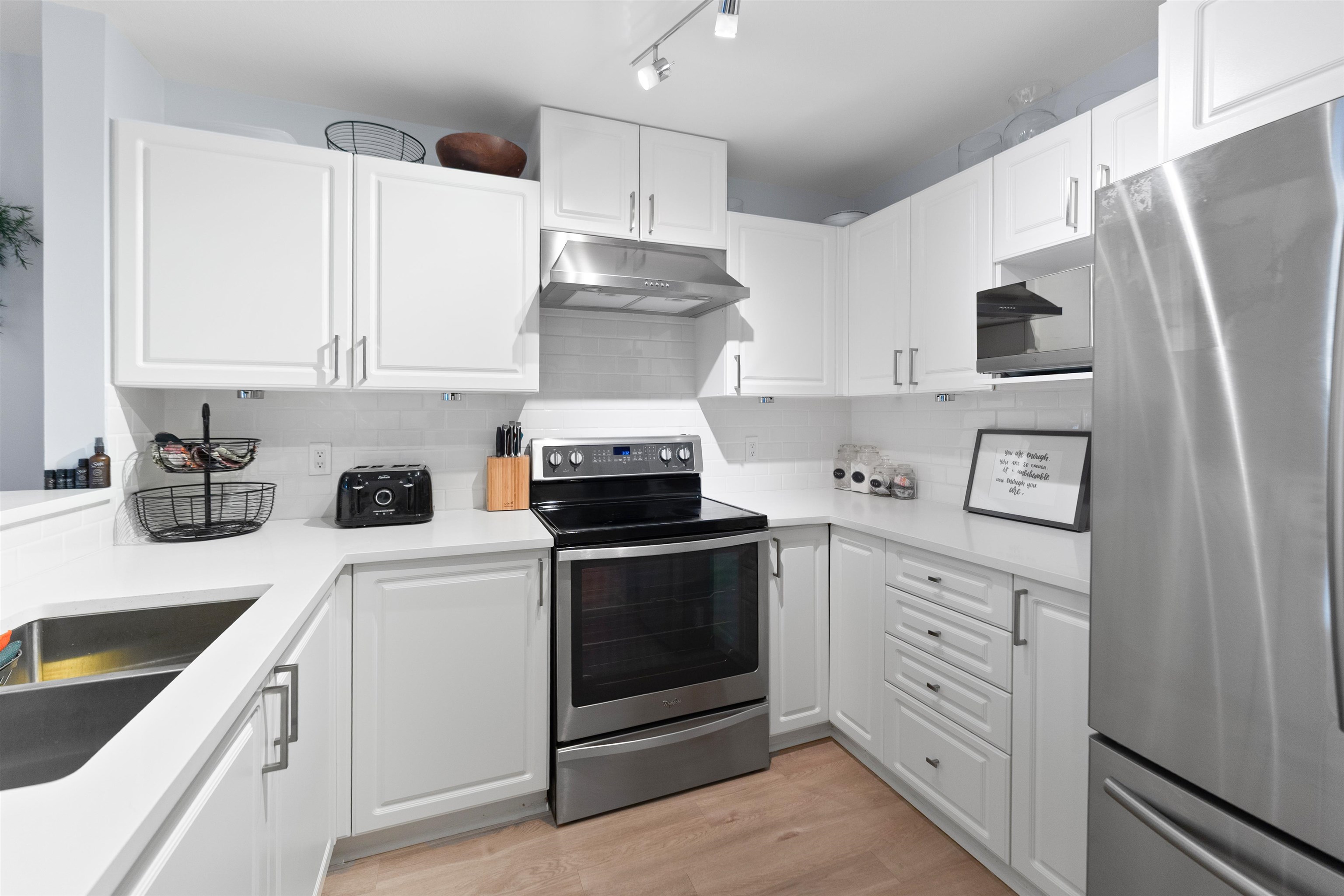 137 W 17th Street 304