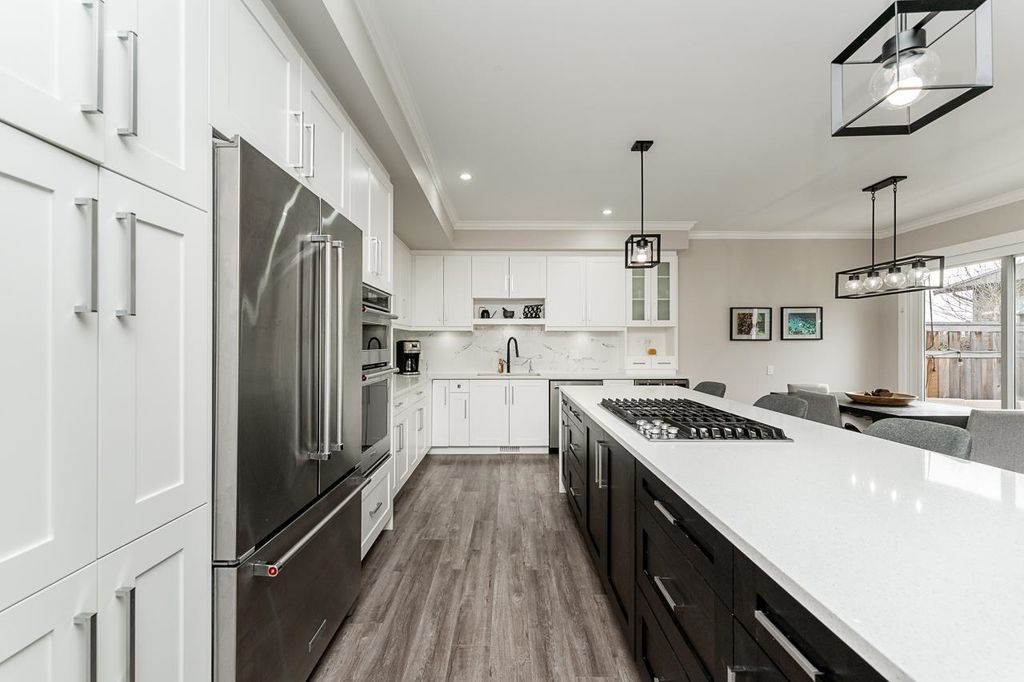 listing image 1101560325372020576