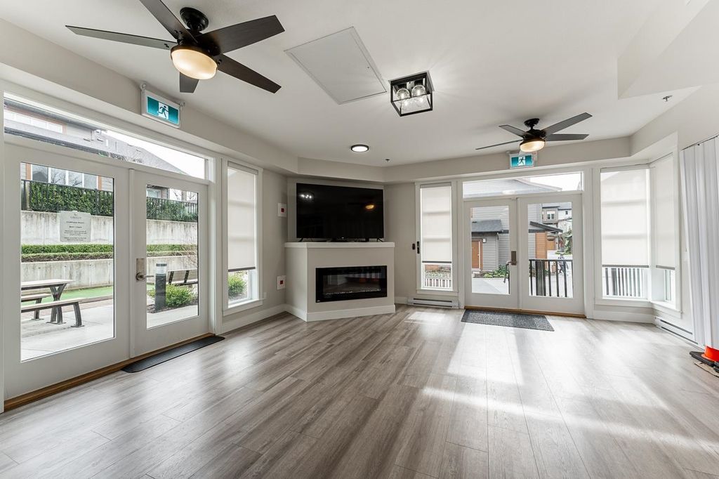 listing image 1108131011193214130