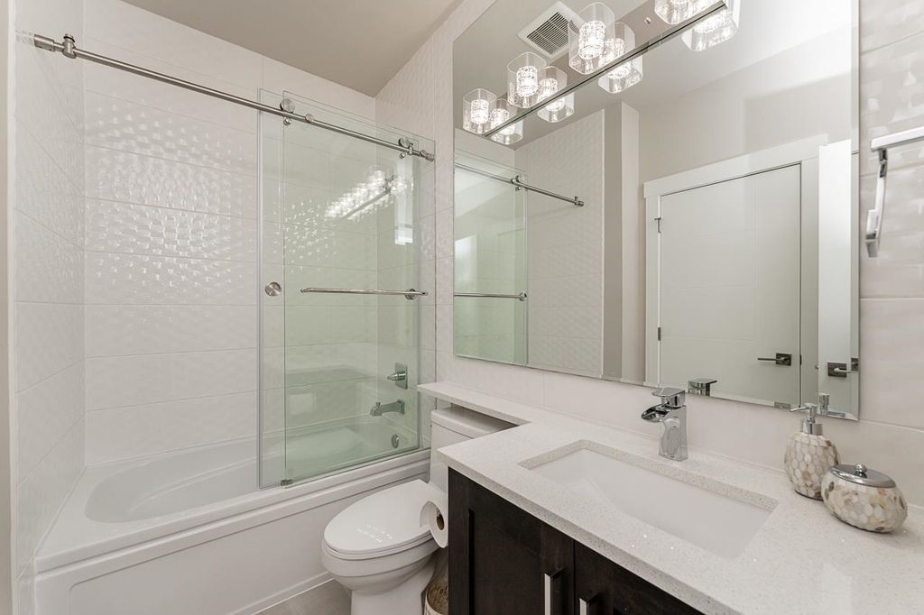 listing image 1103468101975150778