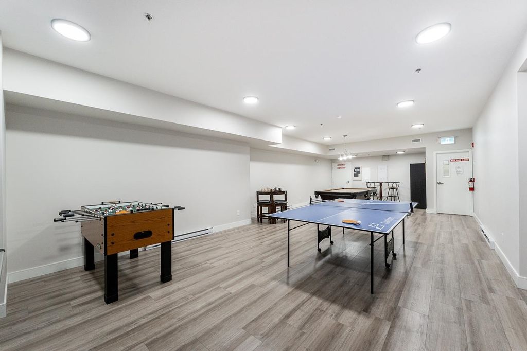 listing image 1103315385094354053
