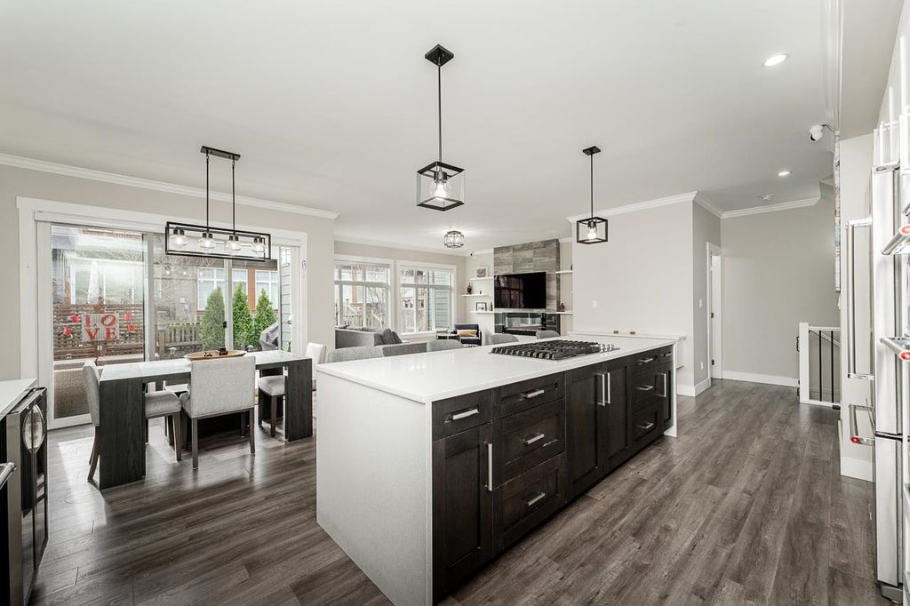 listing image 1109158703588661221
