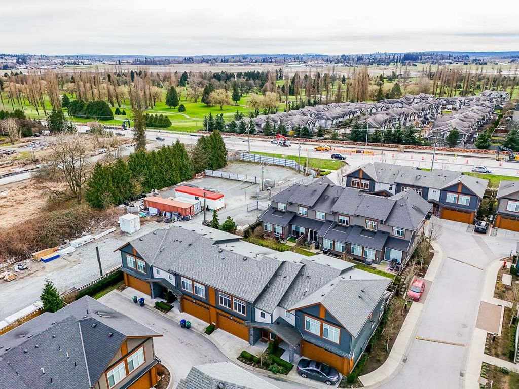 listing image 1100449293558409345