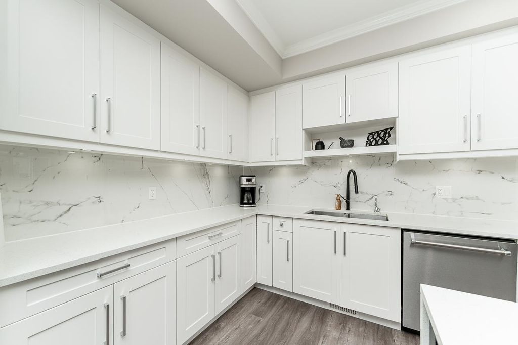 listing image 1108052739087681171