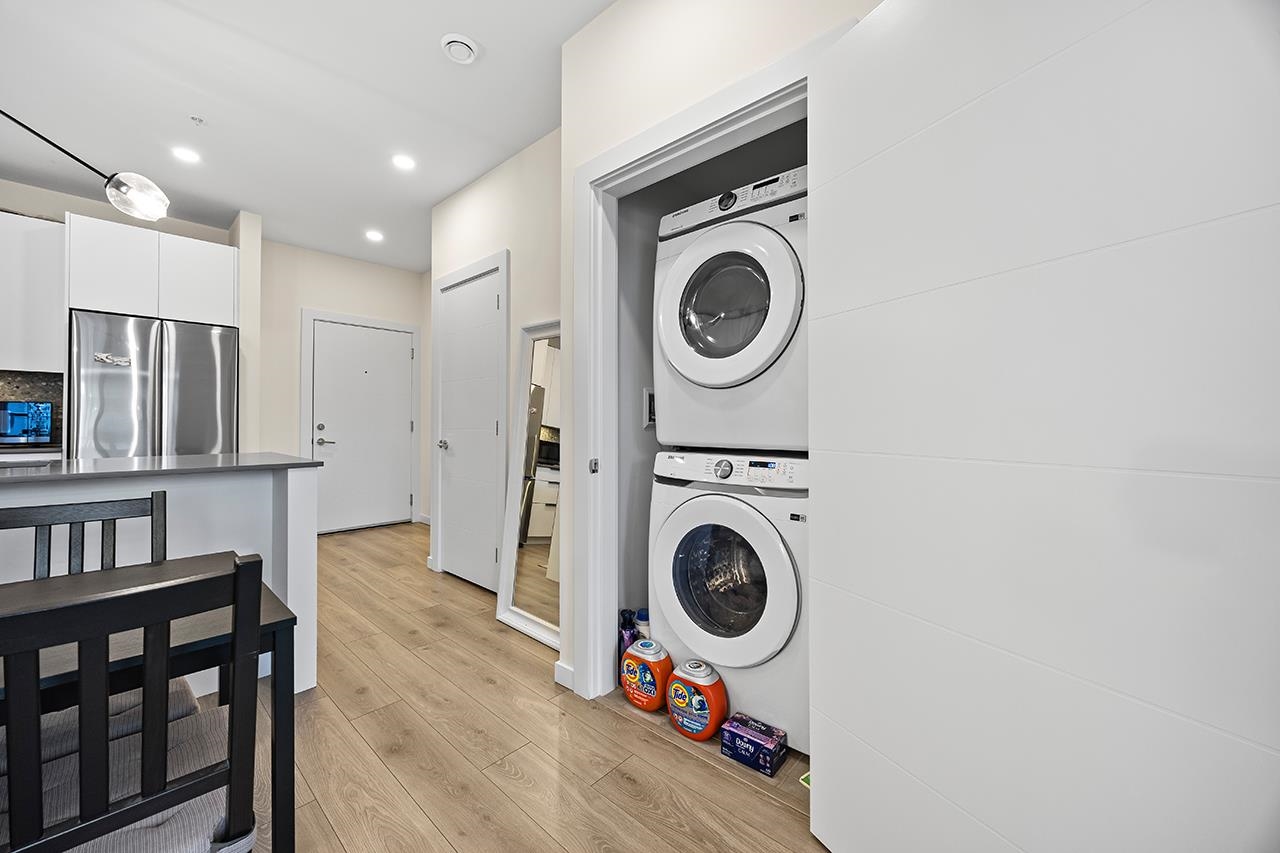 7920 206 Street 506