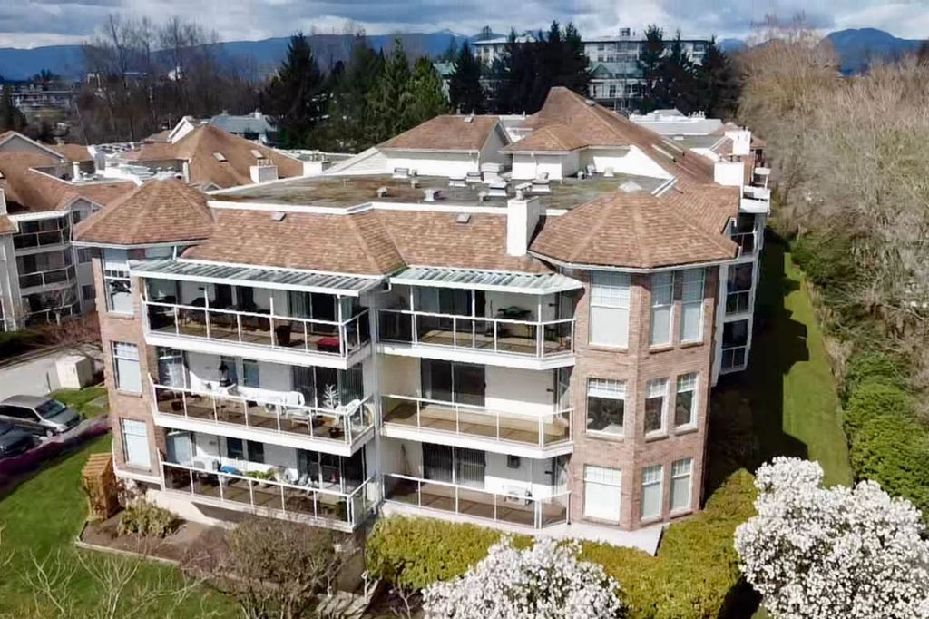 Photo of 22611 116 Avenue #203, Maple Ridge, BC V2X 0W7 (MLS # R3105225)