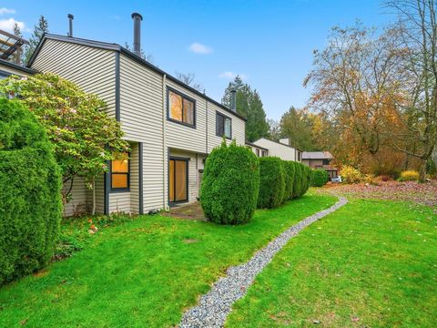 8574 Flowering Place Burnaby BC V5A 4B4