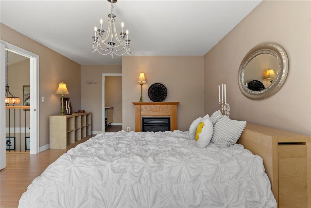 listing image 1105820274620407125