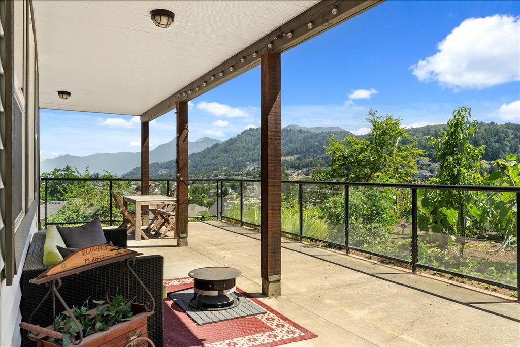 listing image 1103802177401664194