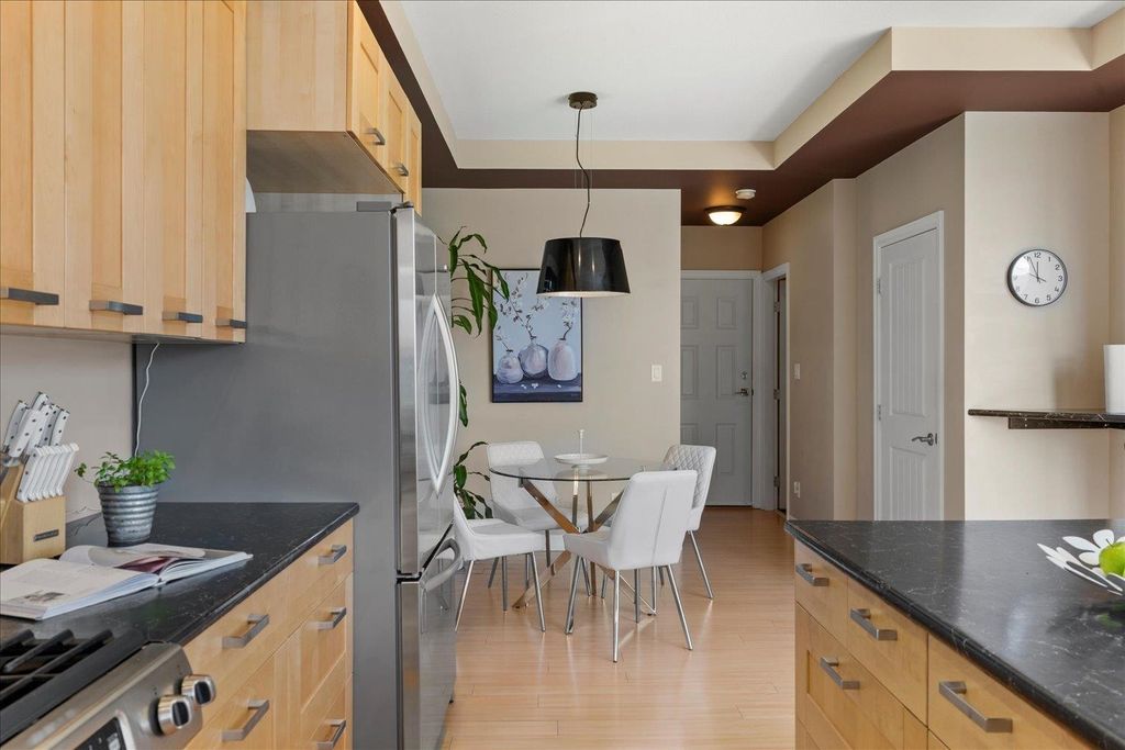 listing image 1108049008442050851