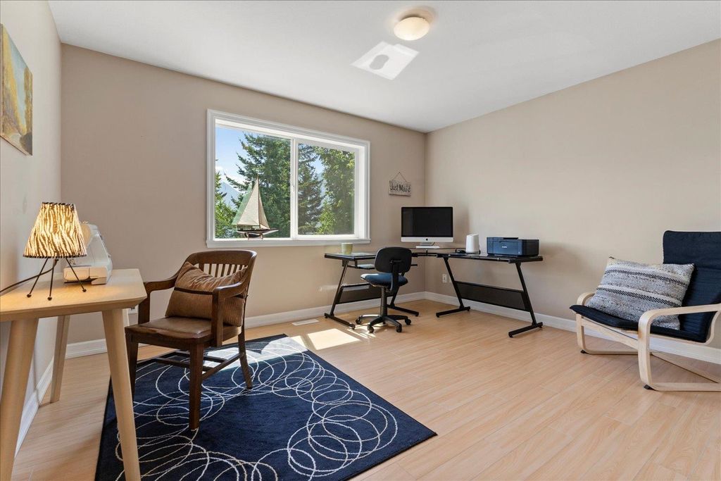 listing image 1103252930977777731