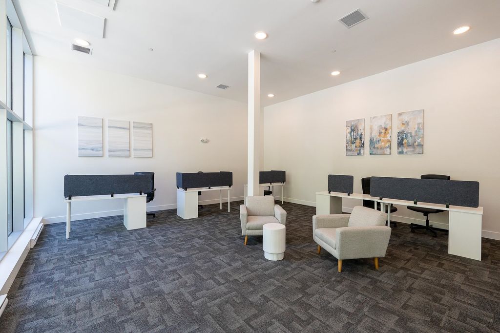 listing image 1101867408758143638