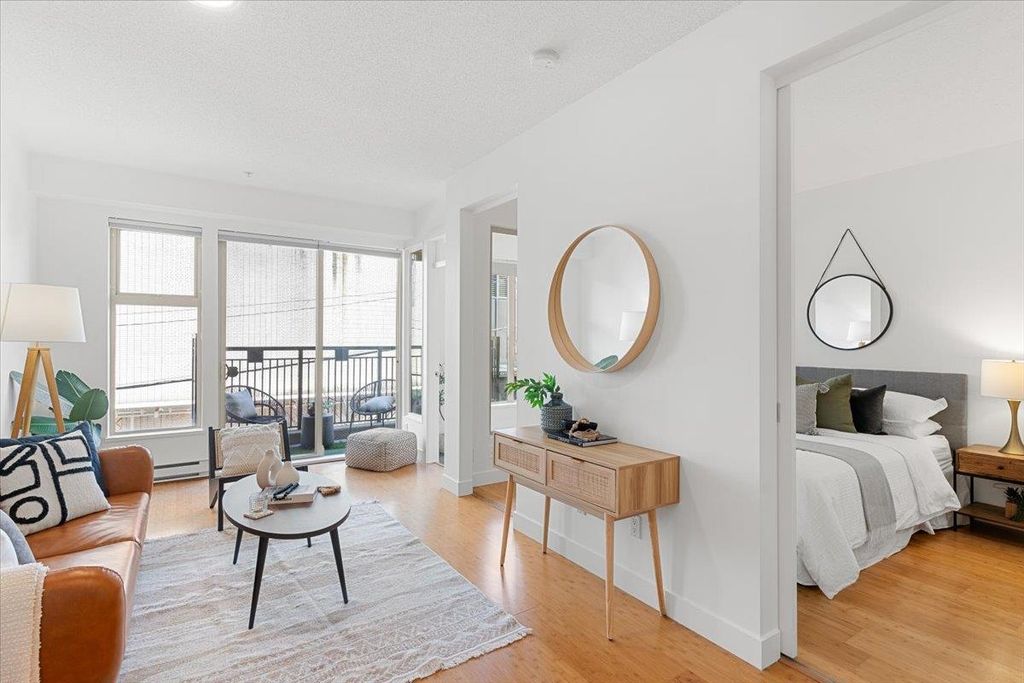 listing image 1109979171208987644