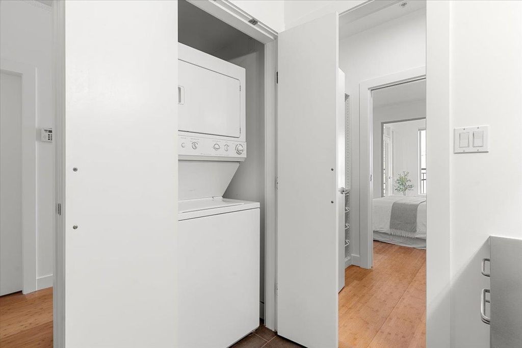 listing image 1105565583154491239