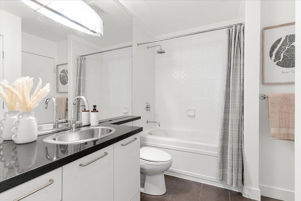 listing image 1105367725236949120