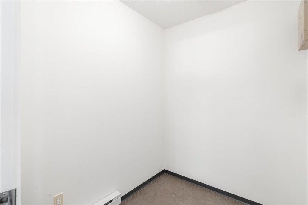 listing image 1107549316904118098