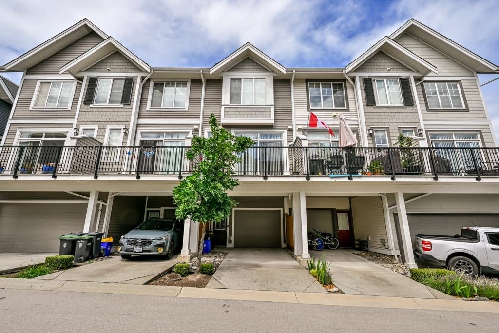 Photo of 7169 208a Street #3, Langley, BC V2Y 0X2 (MLS # R3161254)