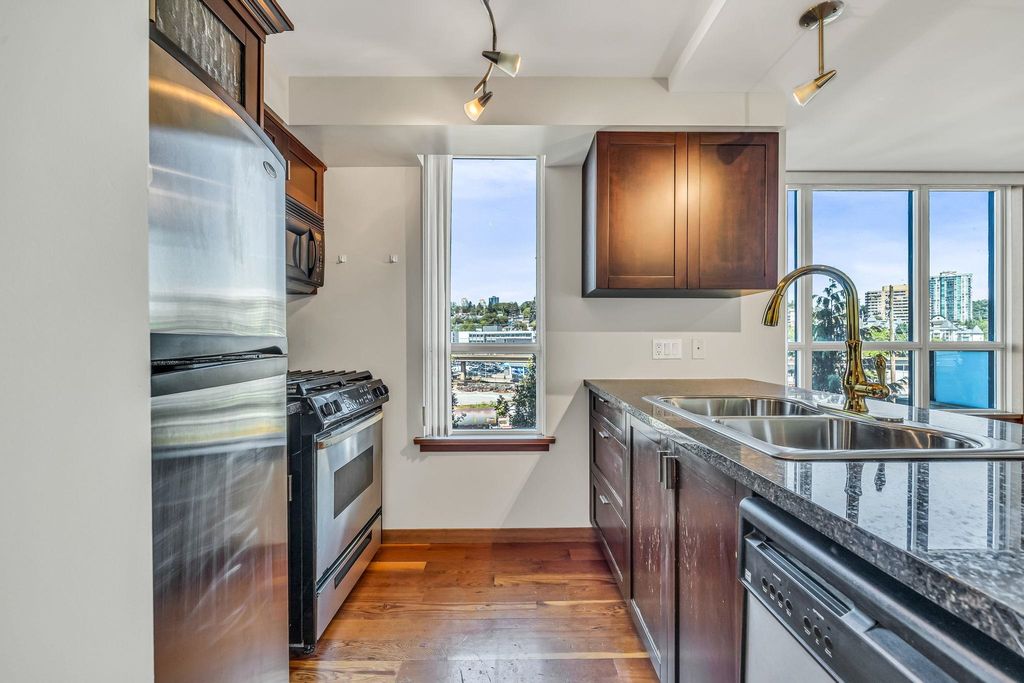 listing image 1102327547075167378