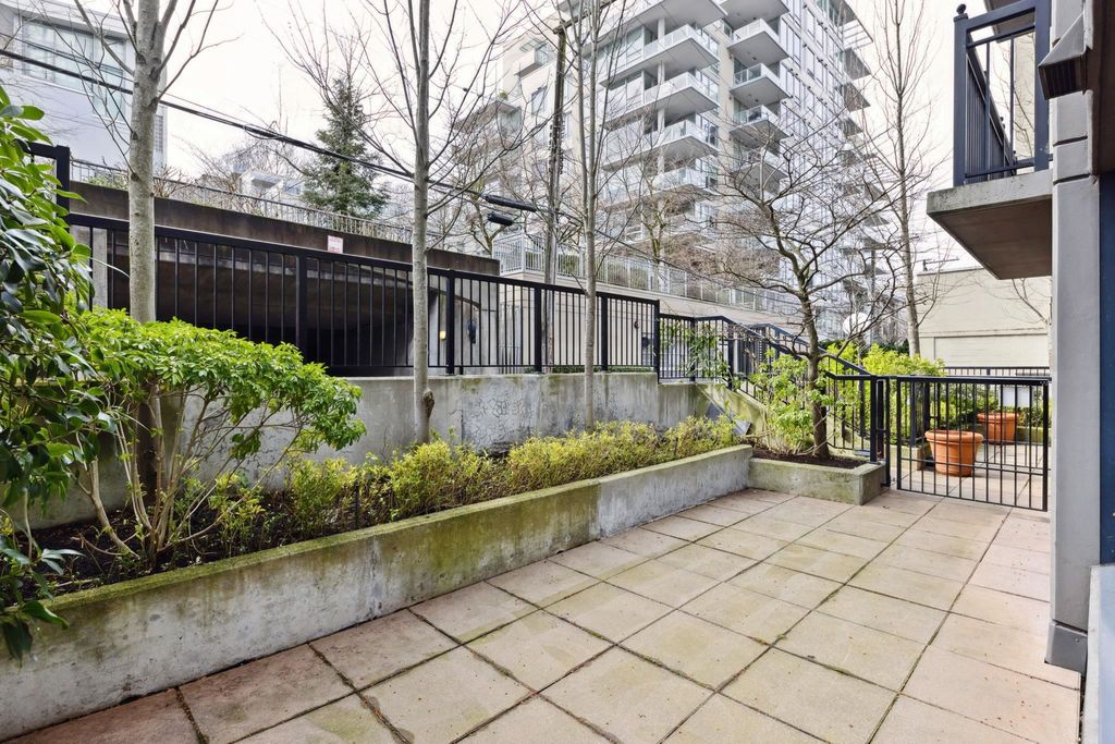 listing image 1101088248298073363