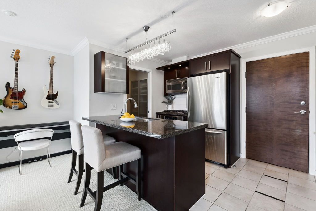 listing image 1109077386576198219