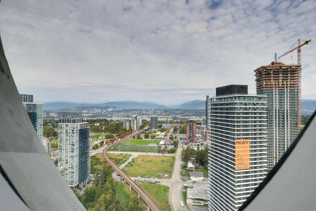 listing image 1106895085521864550