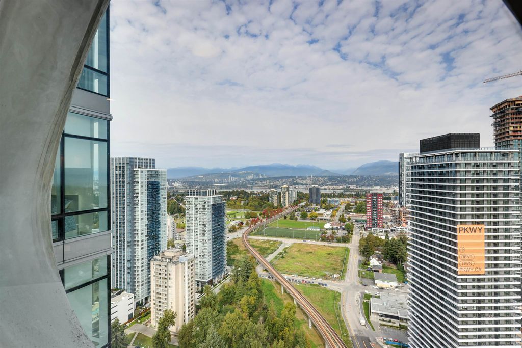 listing image 1100972198448753206