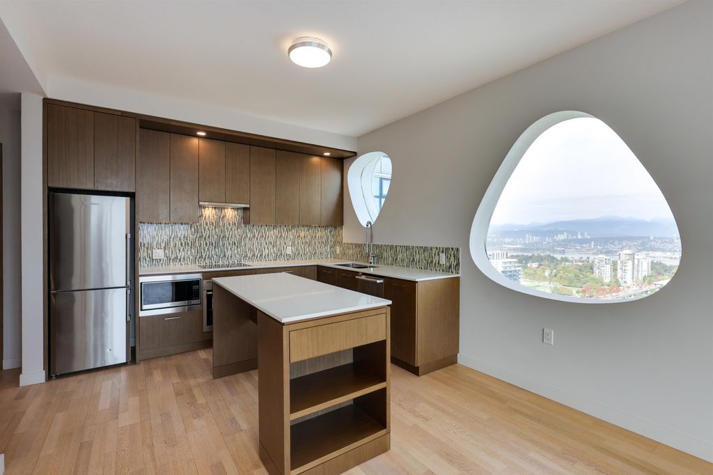listing image 1101145255721102919