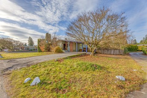 11939 Dover Street Maple Ridge BC V2X 5P6