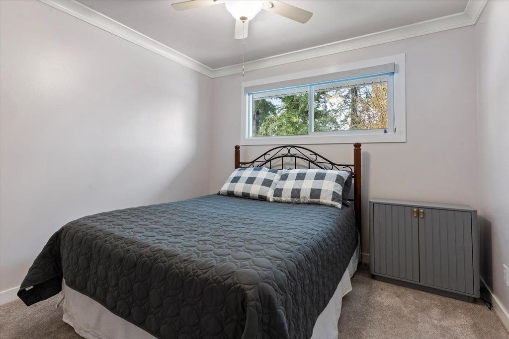 listing image 1106451791361419190