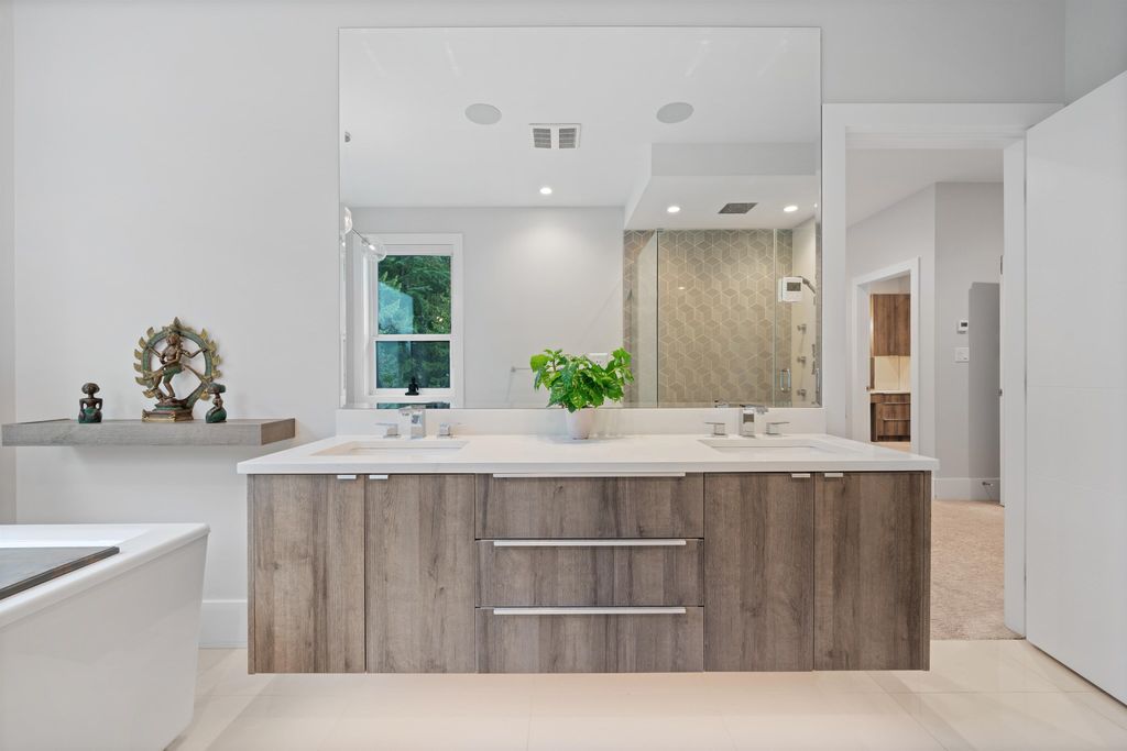 listing image 1109157081352132459