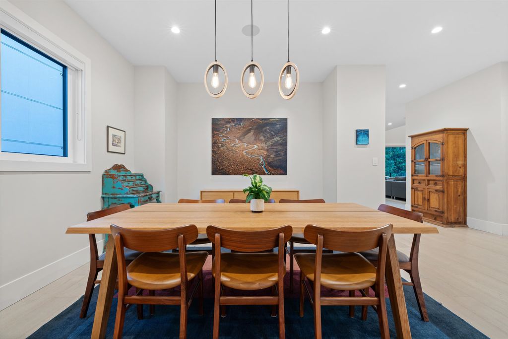 listing image 1102251728568002990