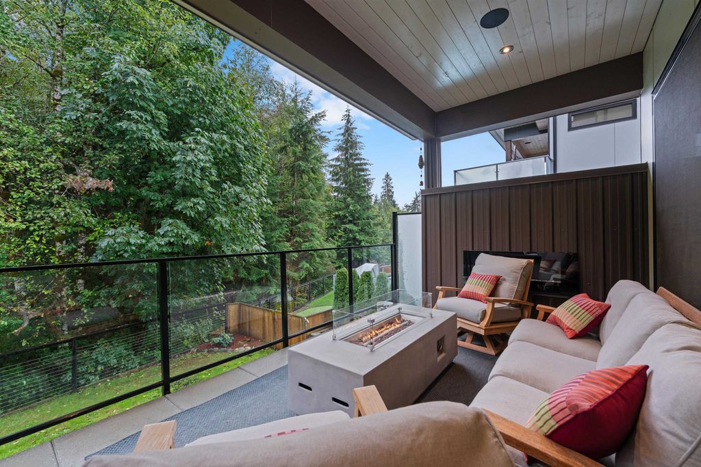 listing image 1104449008264411730