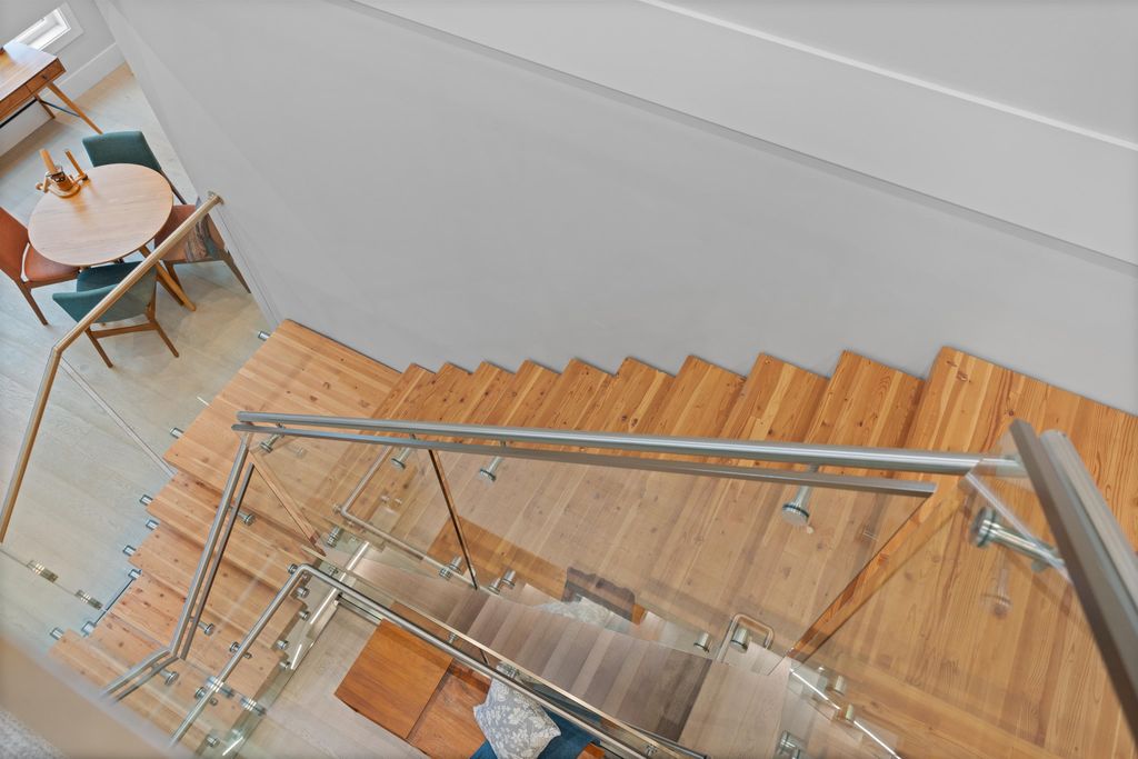 listing image 1108942819297123107
