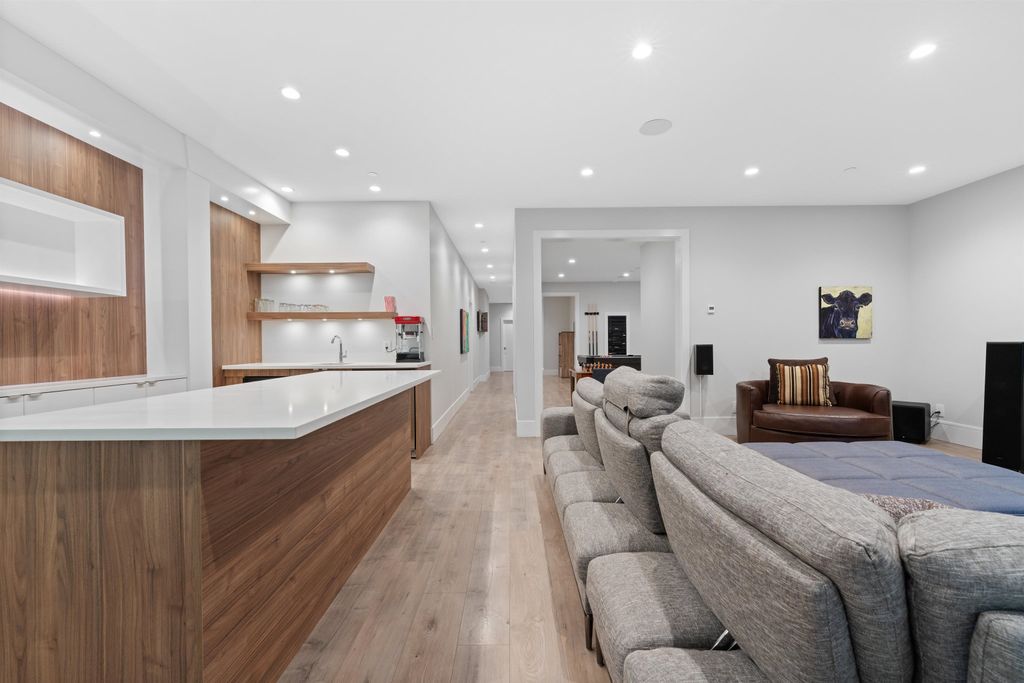 listing image 1105673651386845707