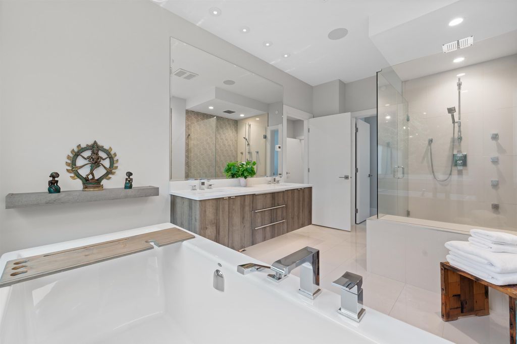listing image 1100042251961032639