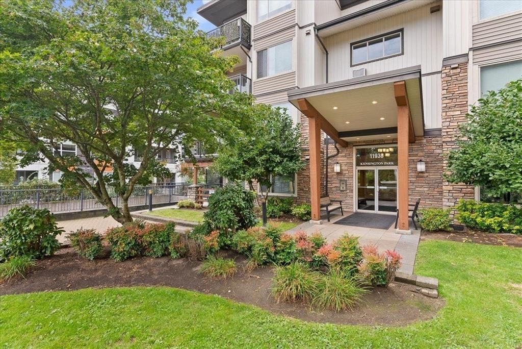 11935 Burnett Street 418