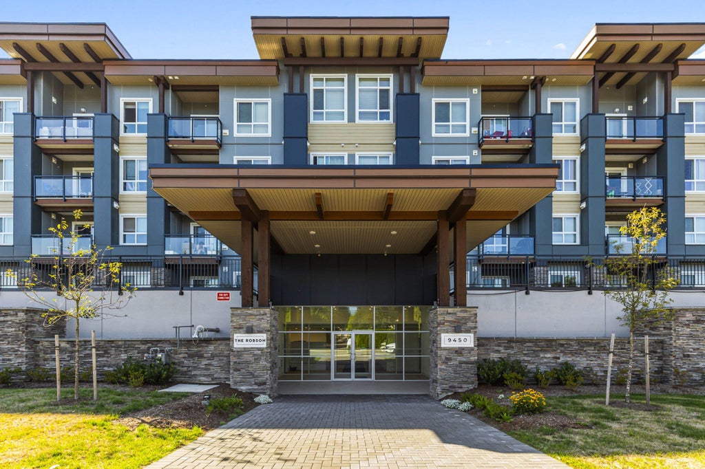 Photo of 9450 Robson Street #214, Chilliwack, BC V2P 4E4 (MLS # R3168492)