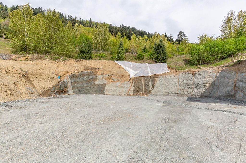 Photo of 36483 Estevan Court, Abbotsford, BC V3G 0B2 (MLS # R3113375)