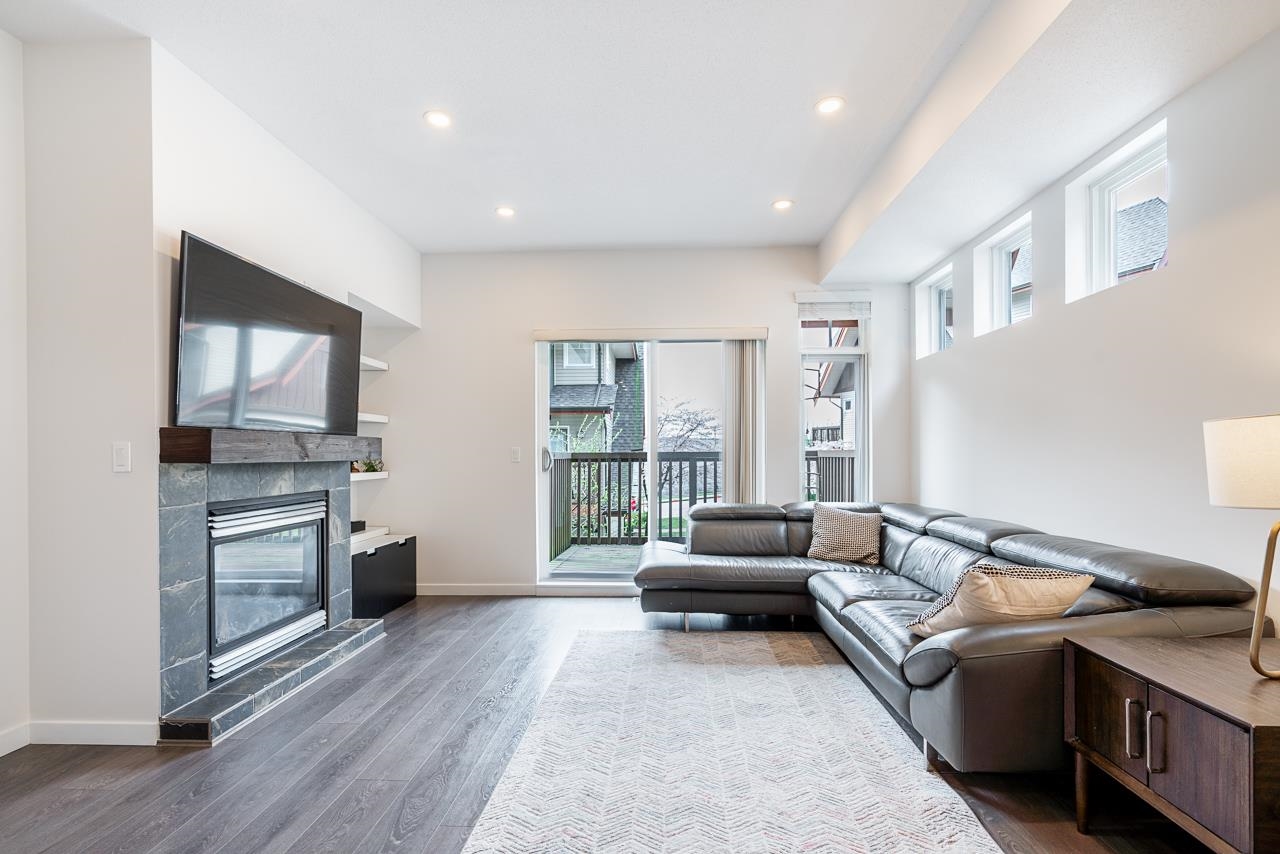 2000 Panorama Drive 27