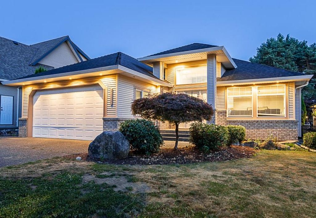 Photo of 26880 25a Avenue, Langley, BC V4W 4A2 (MLS # R3149442)
