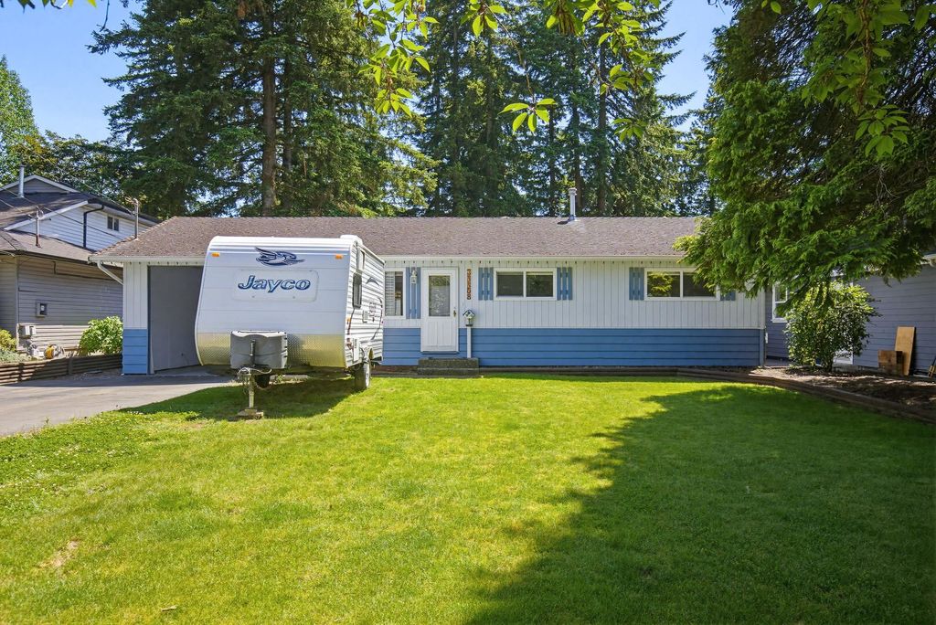 Photo of 34458 Kent Avenue, Abbotsford, BC V2S 2W8 (MLS # R3129933)
