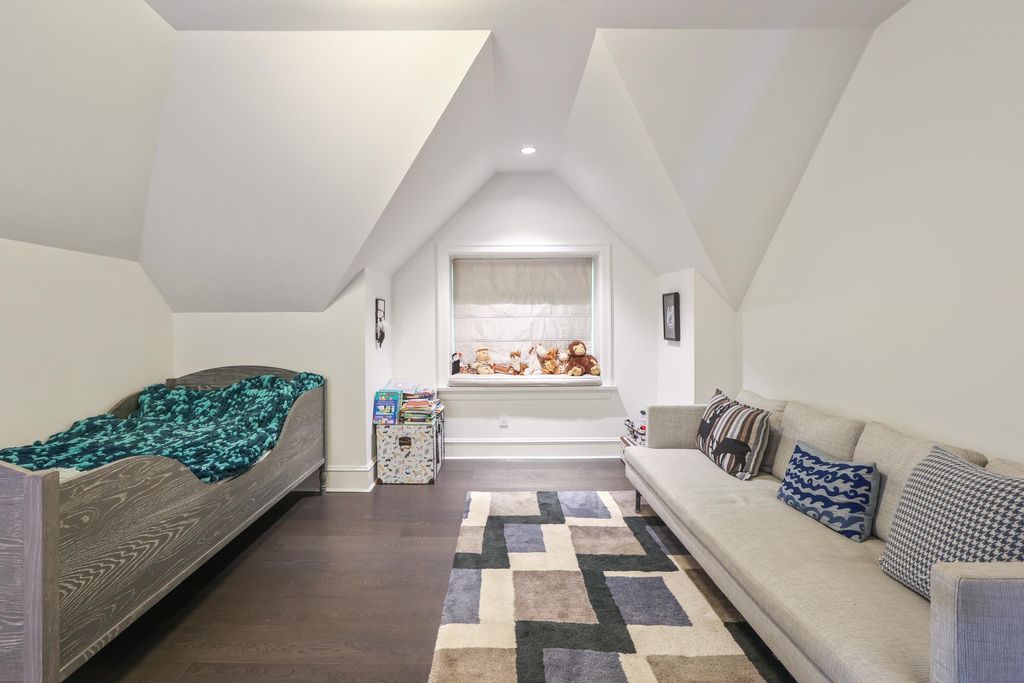 listing image 1109789091669704931