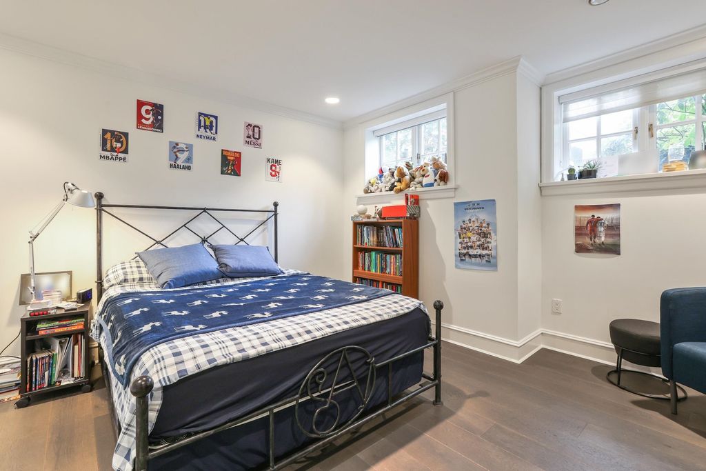listing image 1109531649575618475
