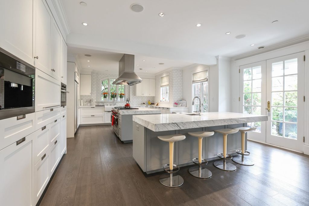 listing image 1104401977308507171