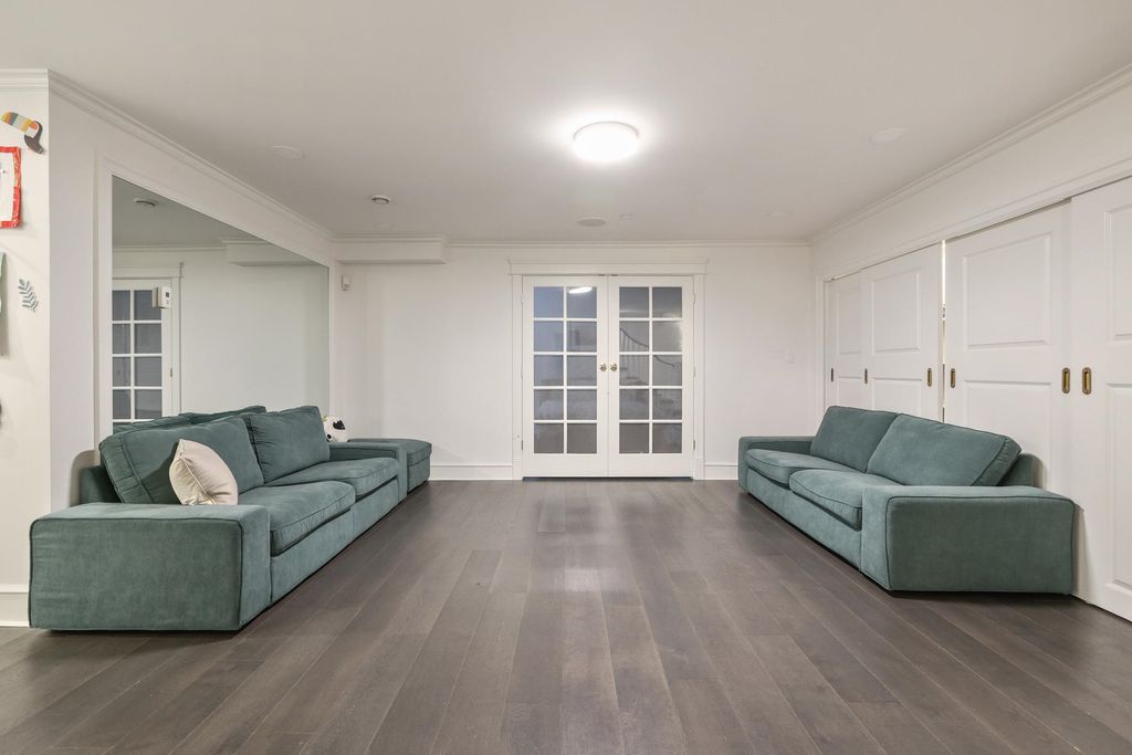 listing image 1105635424186568203