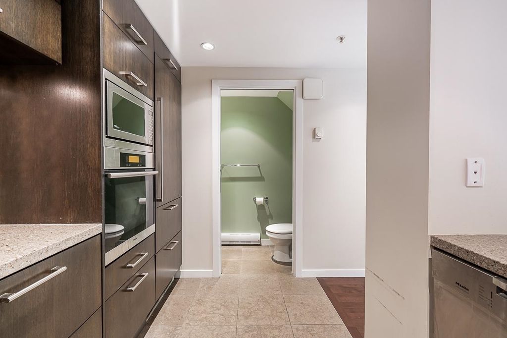 listing image 1100609807574062886