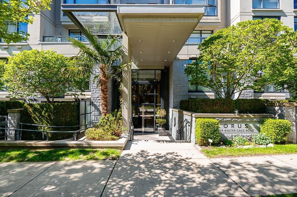 listing image 1106189517255037878